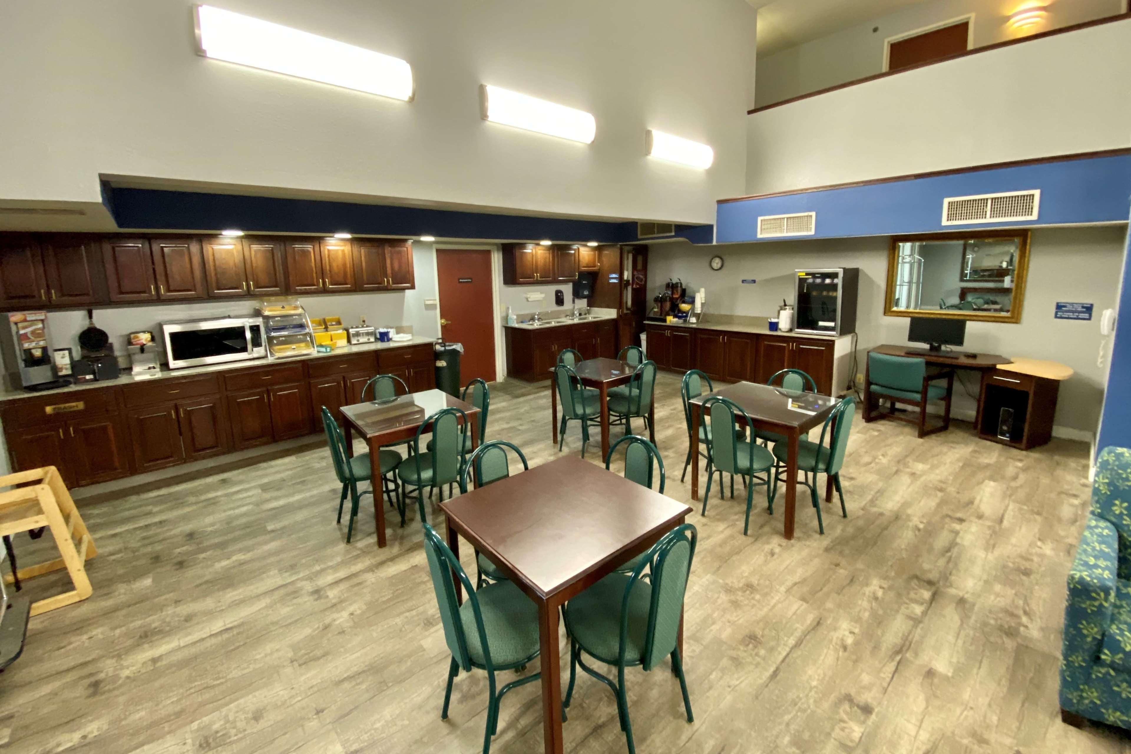 Baymont By Wyndham Swanton Hotel Ngoại thất bức ảnh